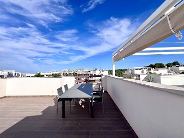 Exklusiv tak-bungalow med 3 sovrum i Los Balcones - Lotus Properties