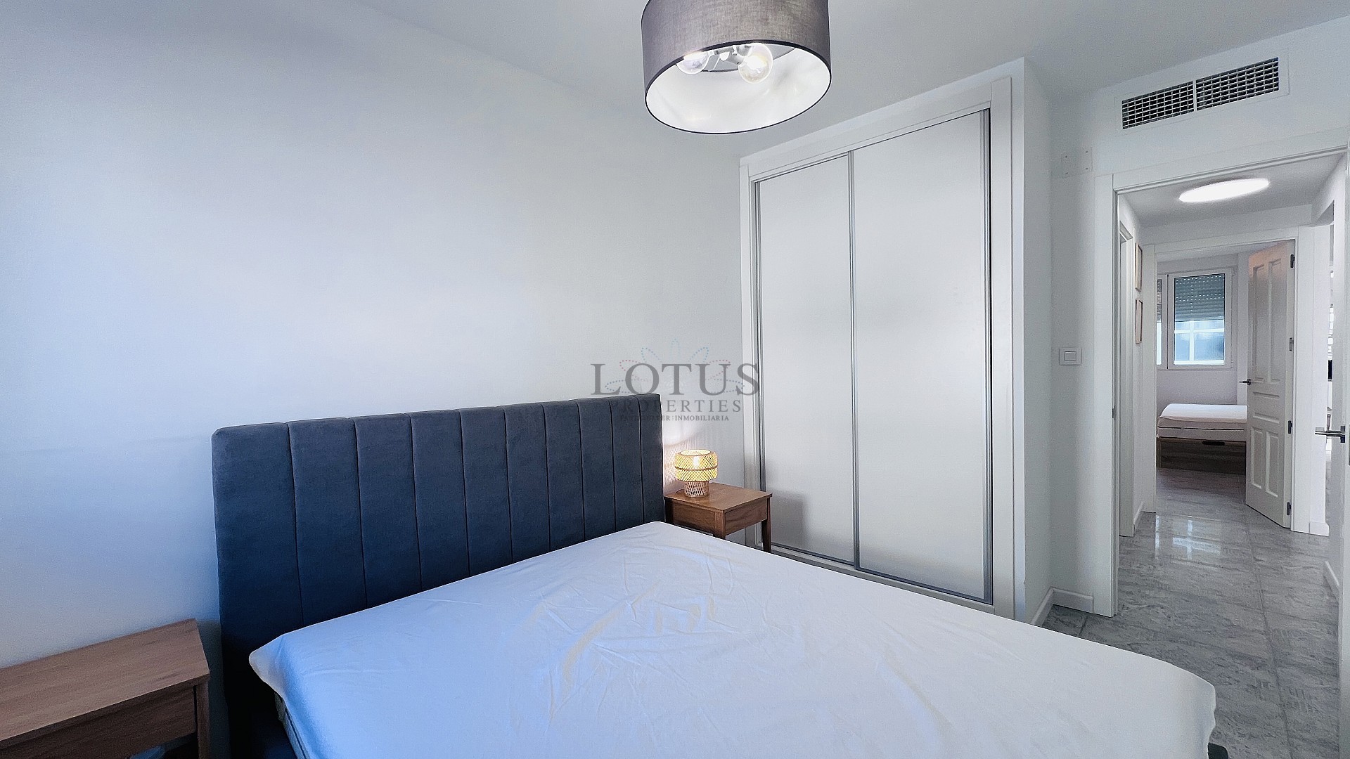 Stilren, renoverad bostad endast 140 meter från stranden i La Mata - Lotus Properties