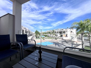 Exklusiv hörn tak-bungalow med 3 sovrum i Los Balcones - Lotus Properties